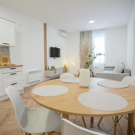Promenada Apartment